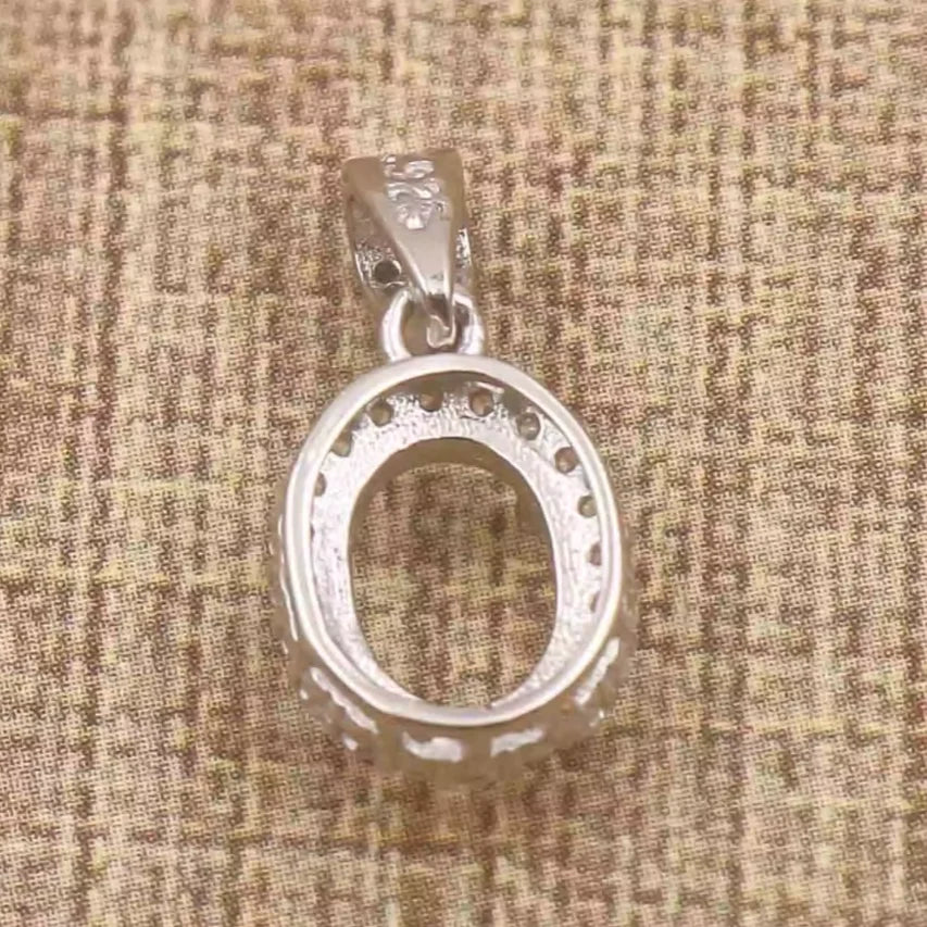 Miners Bench® Opal Friendly Prong / Claw Setting Sterling Silver 925 Pendant Setting for 1x Oval 11mmx 9mm main stone part set with Cubic Zirconia SETP530-11x9