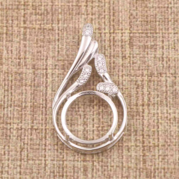 Miners Bench® Opal Friendly Prong / Claw Setting Sterling Silver 925 Pendant Setting for Round 11mmx11mm main stones part set with Cubic Zirconia SETP286-11
